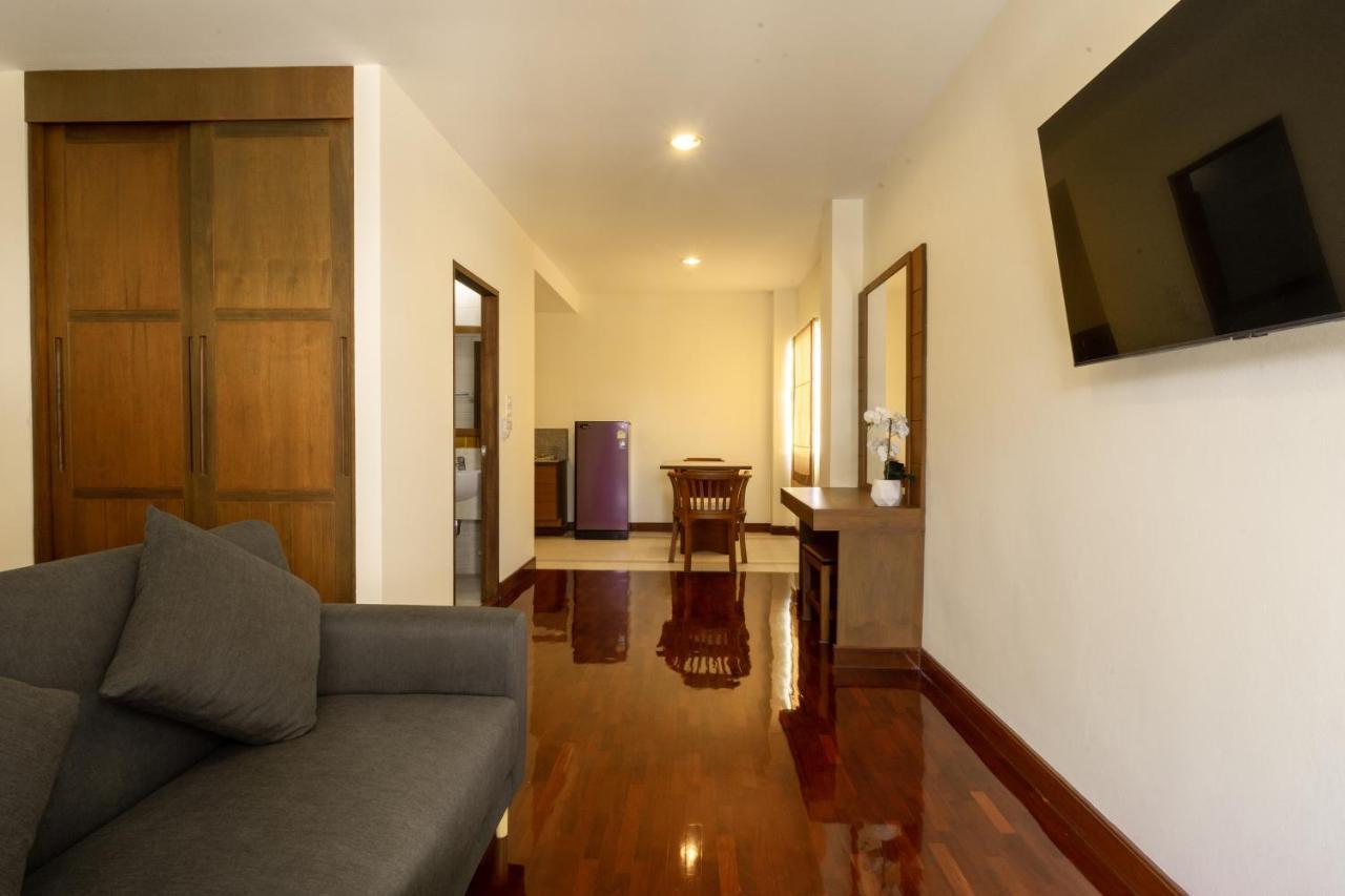 Baan Chuan Chom Pattaya Hotel Екстериор снимка
