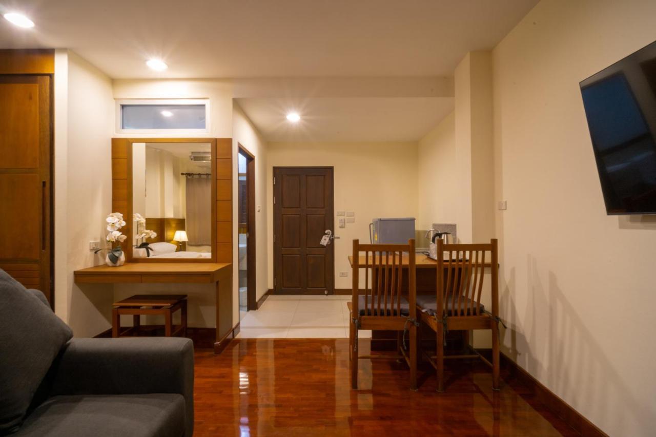 Baan Chuan Chom Pattaya Hotel Екстериор снимка